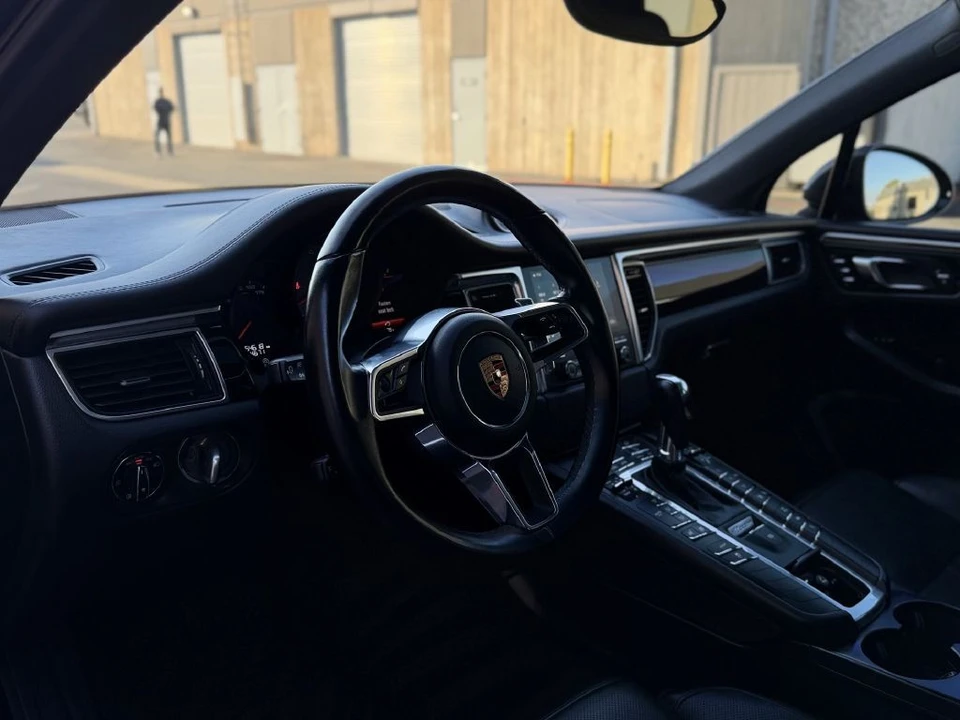 2018 Porsche Macan S - Image 11 of 29