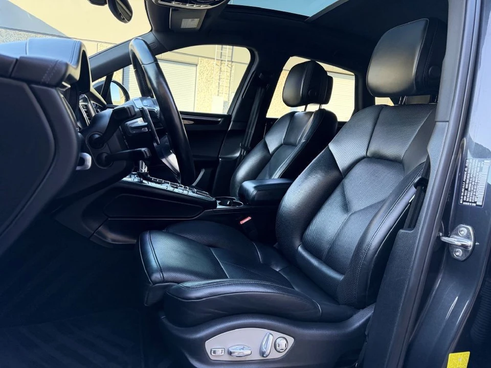 2018 Porsche Macan S - Image 14 of 29