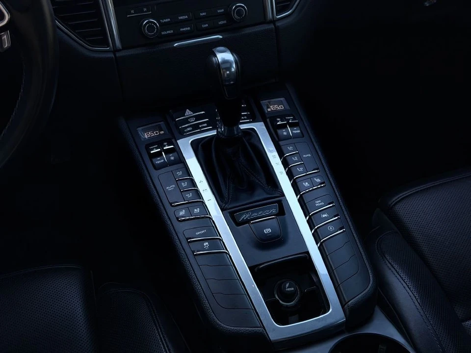 2018 Porsche Macan S - Image 20 of 29