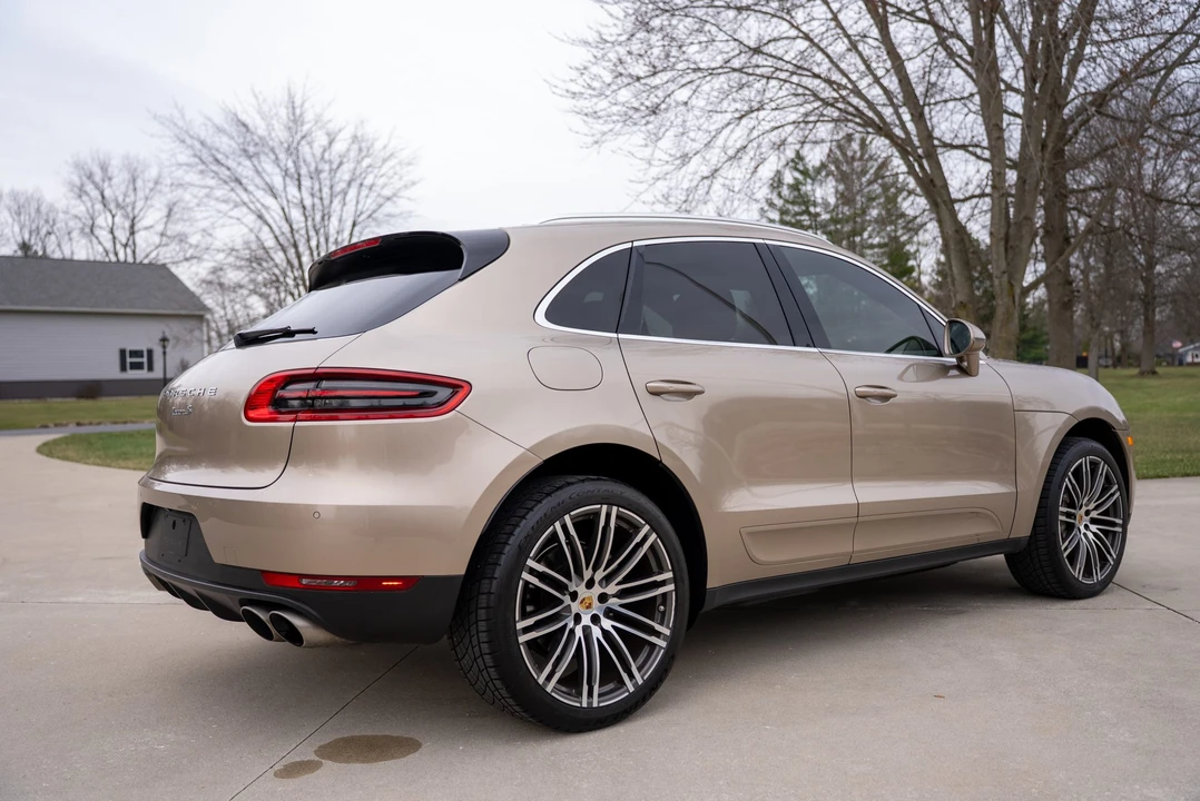 2018 Porsche Macan S - Image 18 of 31