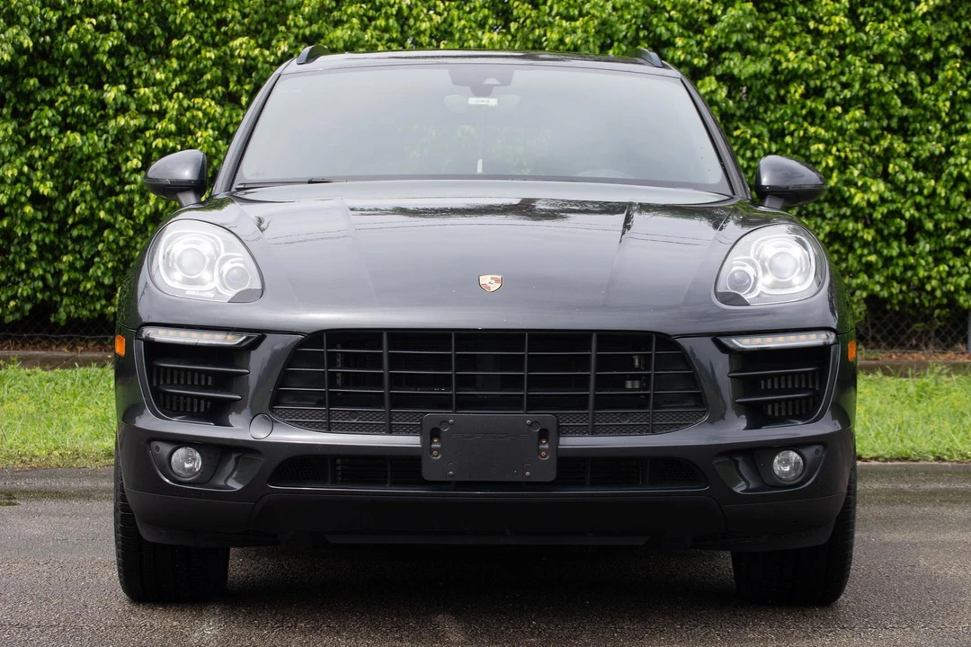 2018 Porsche Macan S - Image 2 of 31
