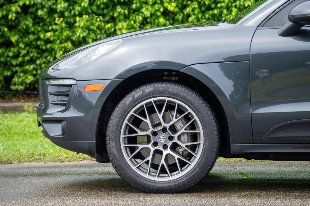 2018 Porsche Macan S - Image 30 of 31