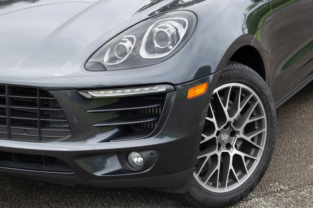2018 Porsche Macan S - Image 13 of 31