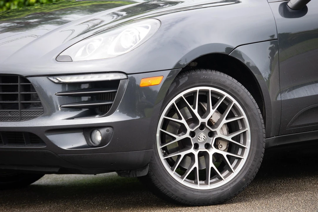 2018 Porsche Macan S - Image 14 of 31