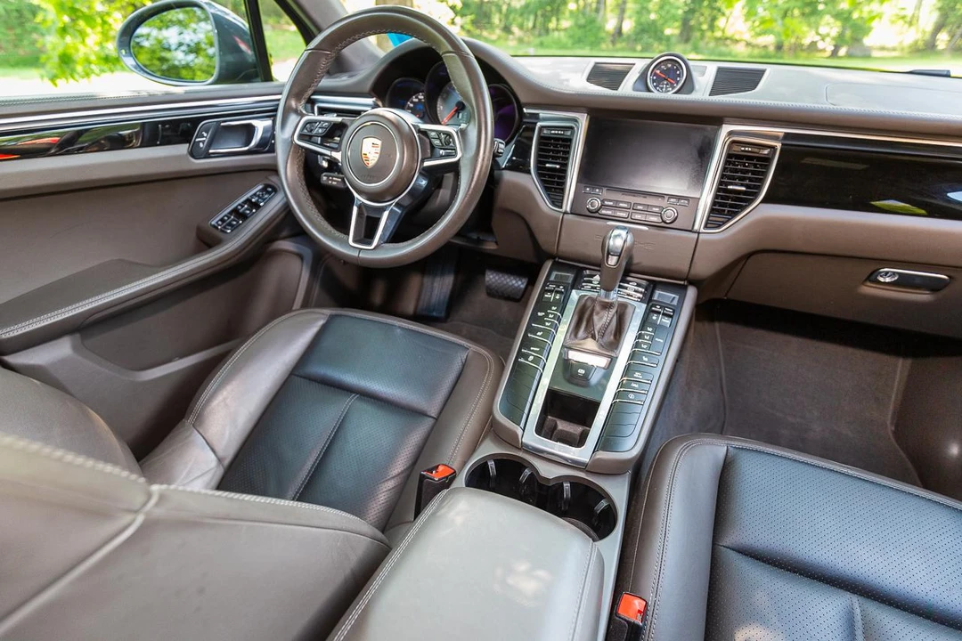 2018 Porsche Macan S - Image 27 of 31