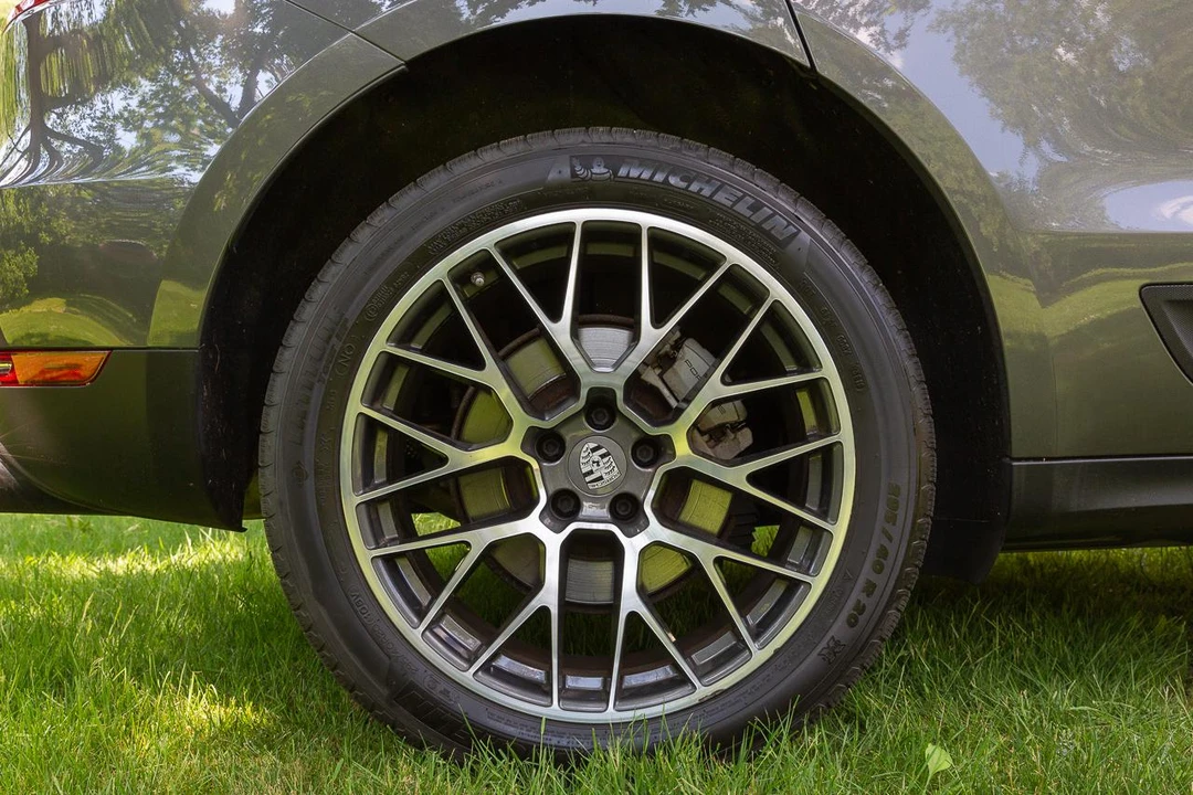 2018 Porsche Macan S - Image 23 of 31