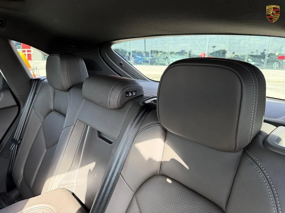 2018 Porsche Macan S - Image 24 of 31
