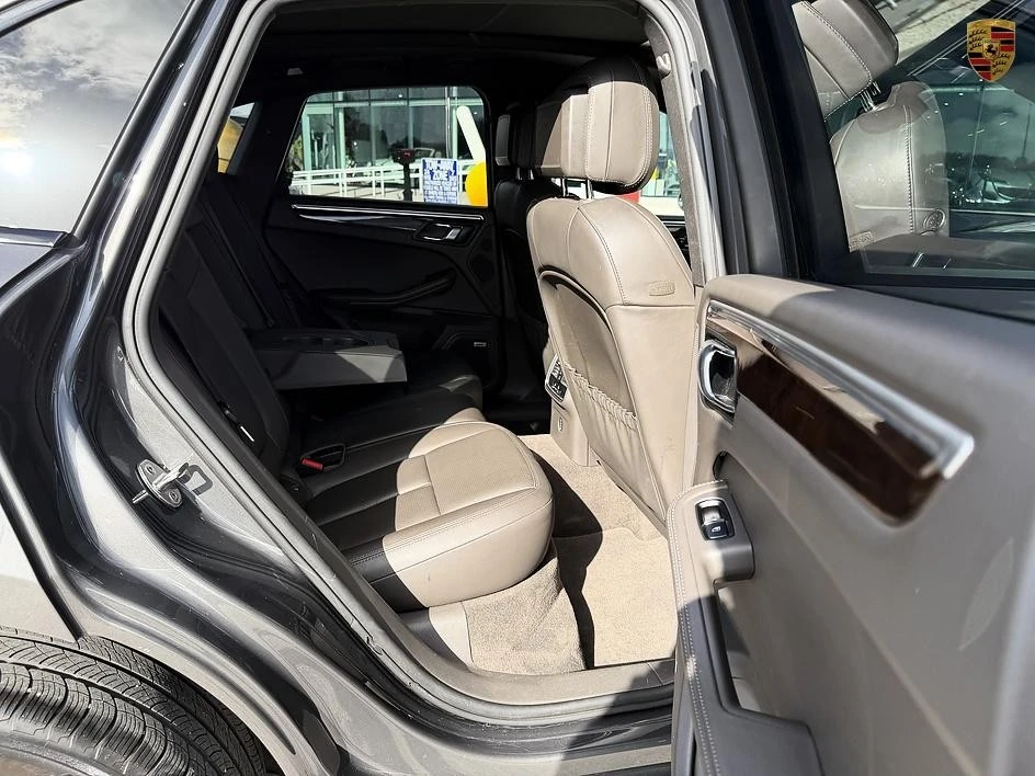 2018 Porsche Macan S - Image 12 of 31