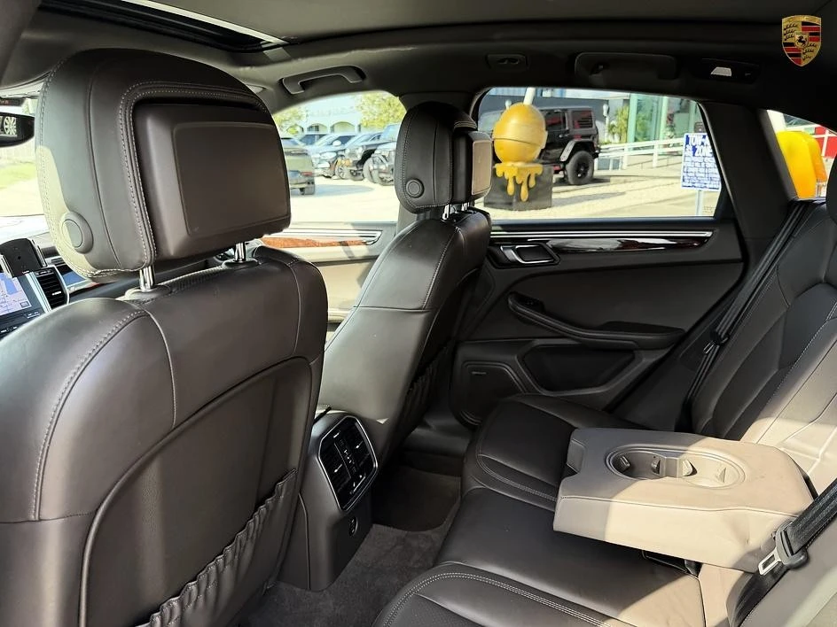 2018 Porsche Macan S - Image 29 of 31
