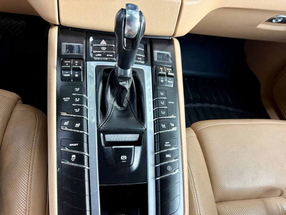 2018 Porsche Macan S - Image 19 of 23