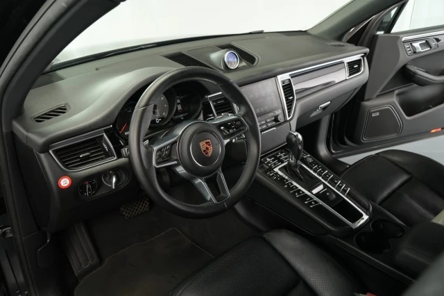 2018 Porsche Macan S - Image 30 of 31