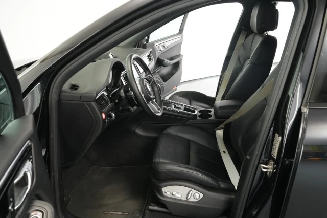 2018 Porsche Macan S - Image 29 of 31