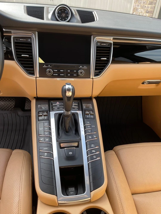 2018 Porsche Macan S - Image 15 of 20