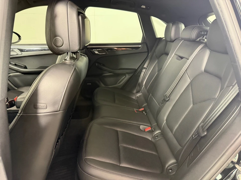 2018 Porsche Macan S - Image 19 of 22