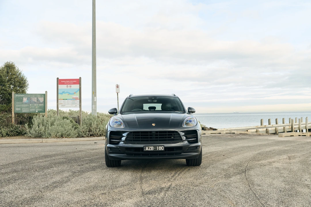2019 Porsche Macan S - Image 2 of 31