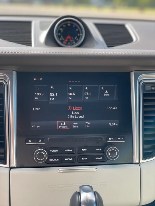 2018 Porsche Macan S - Image 11 of 13