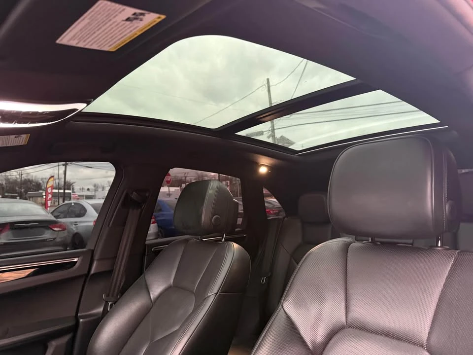 2018 Porsche Macan - Image 15 of 15