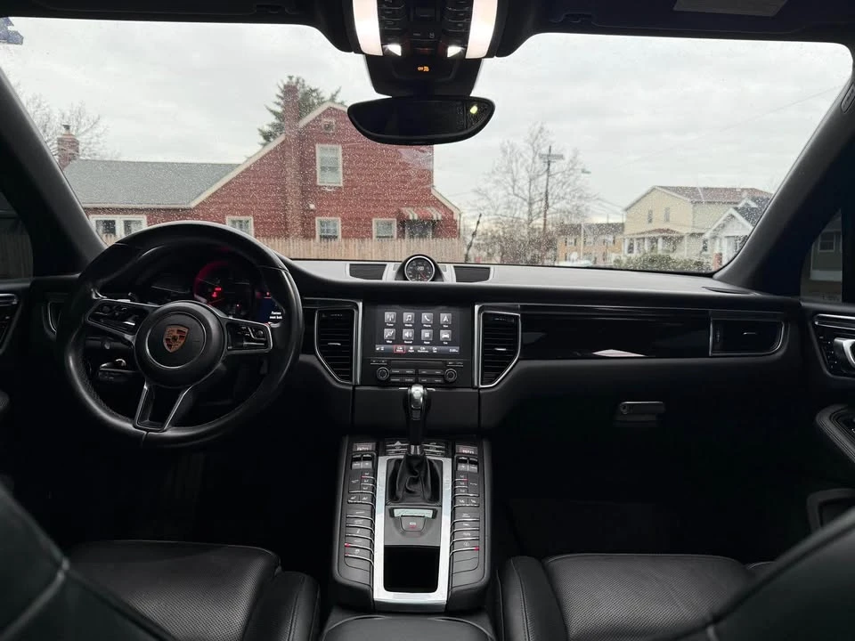 2018 Porsche Macan - Image 8 of 15