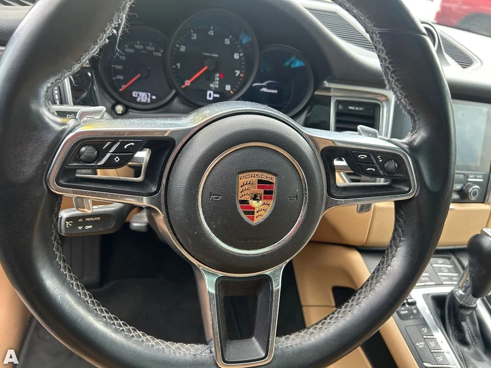 2018 Porsche Macan - Image 7 of 11