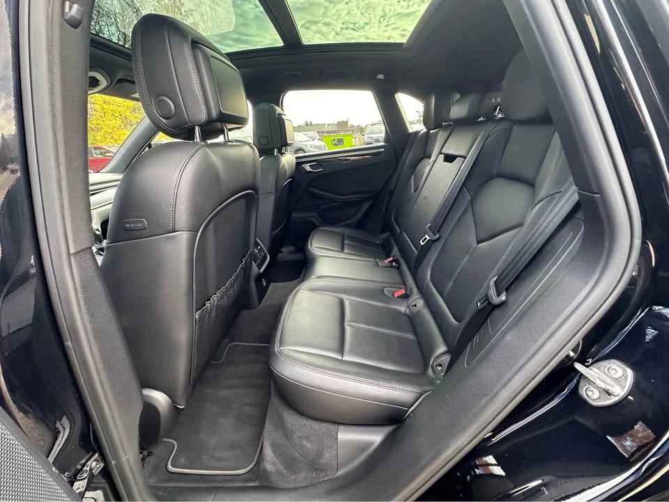 2018 Porsche Macan - Image 19 of 20