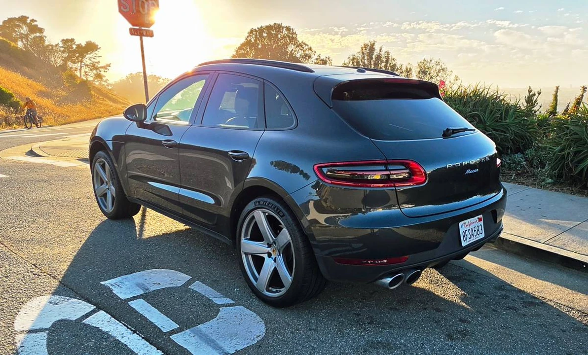 2018 Porsche Macan - Image 8 of 24