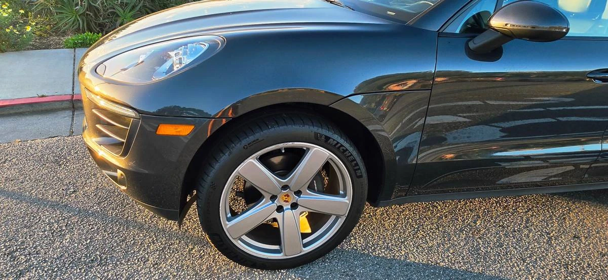 2018 Porsche Macan - Image 20 of 24