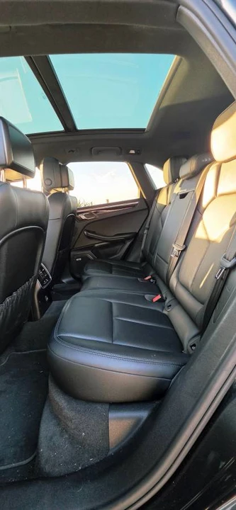 2018 Porsche Macan - Image 11 of 24