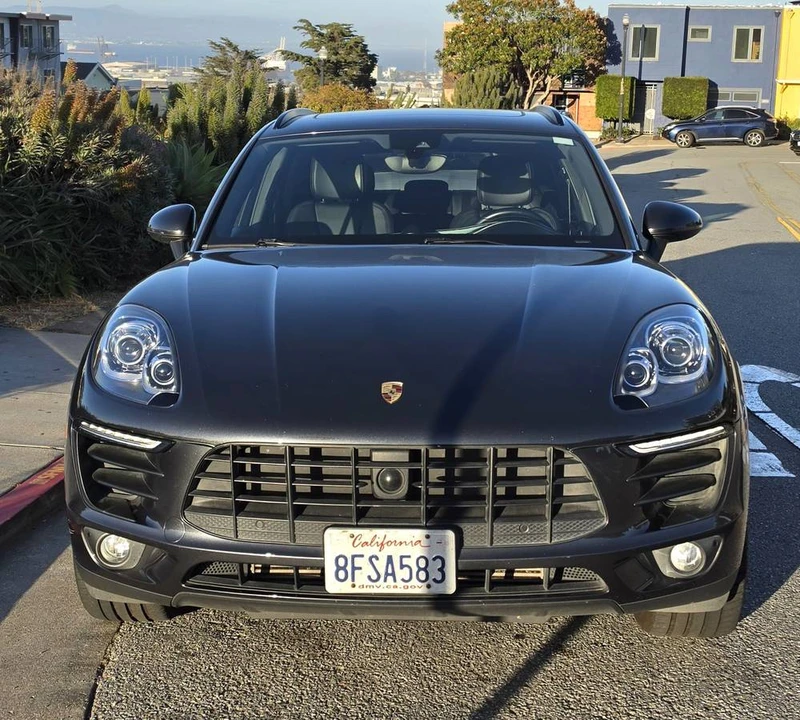 2018 Porsche Macan - Image 2 of 24
