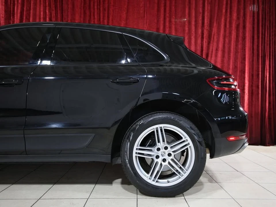 2018 Porsche Macan - Image 5 of 19