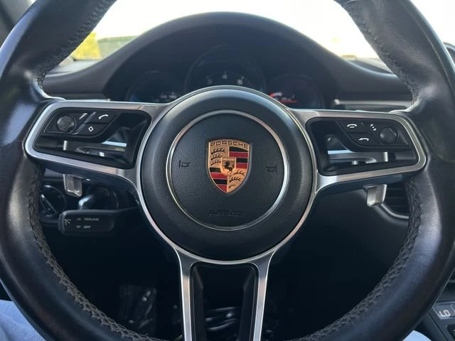 2018 Porsche Macan - Image 15 of 17