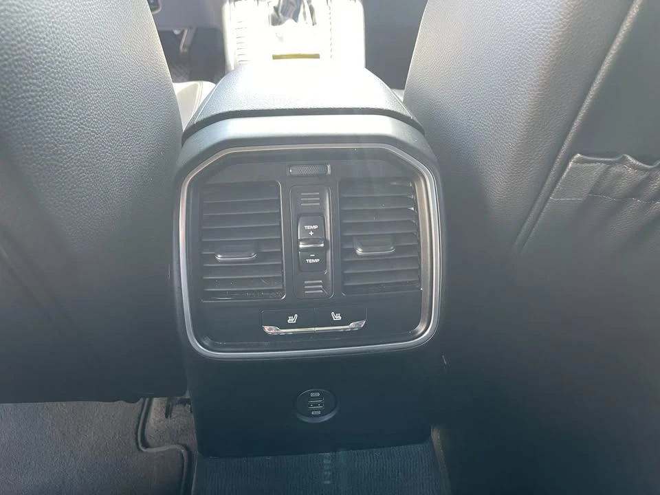 2018 Porsche Macan - Image 8 of 20