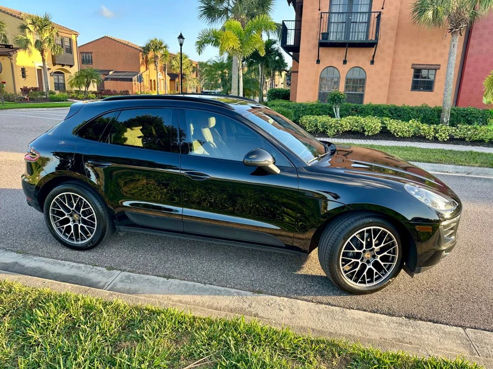 2018 Porsche Macan - Image 8 of 23