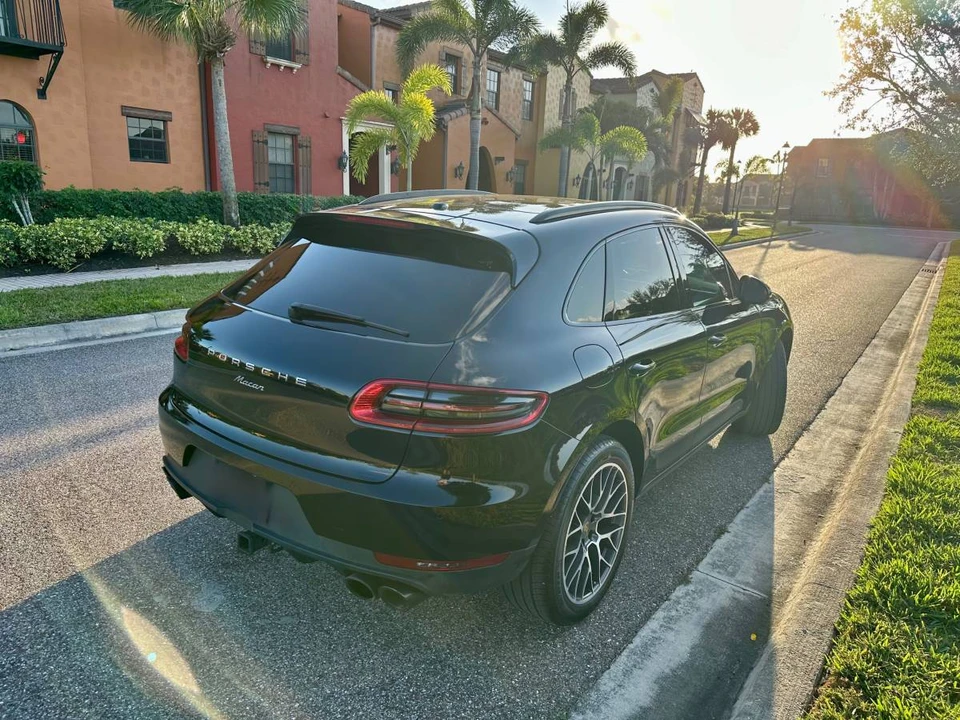 2018 Porsche Macan - Image 9 of 23