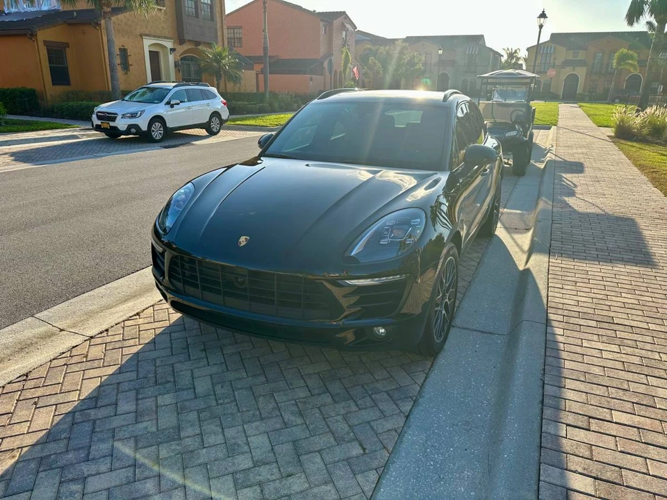 2018 Porsche Macan - Image 21 of 23