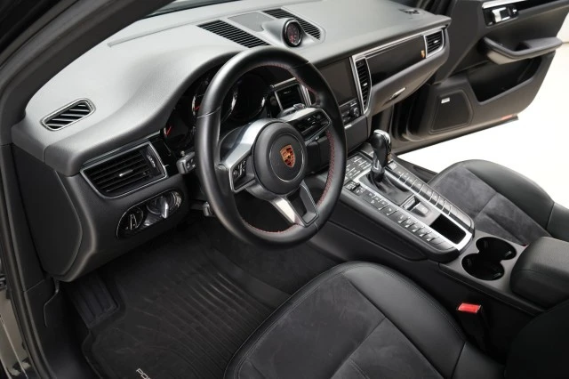 2018 Porsche Macan - Image 21 of 21
