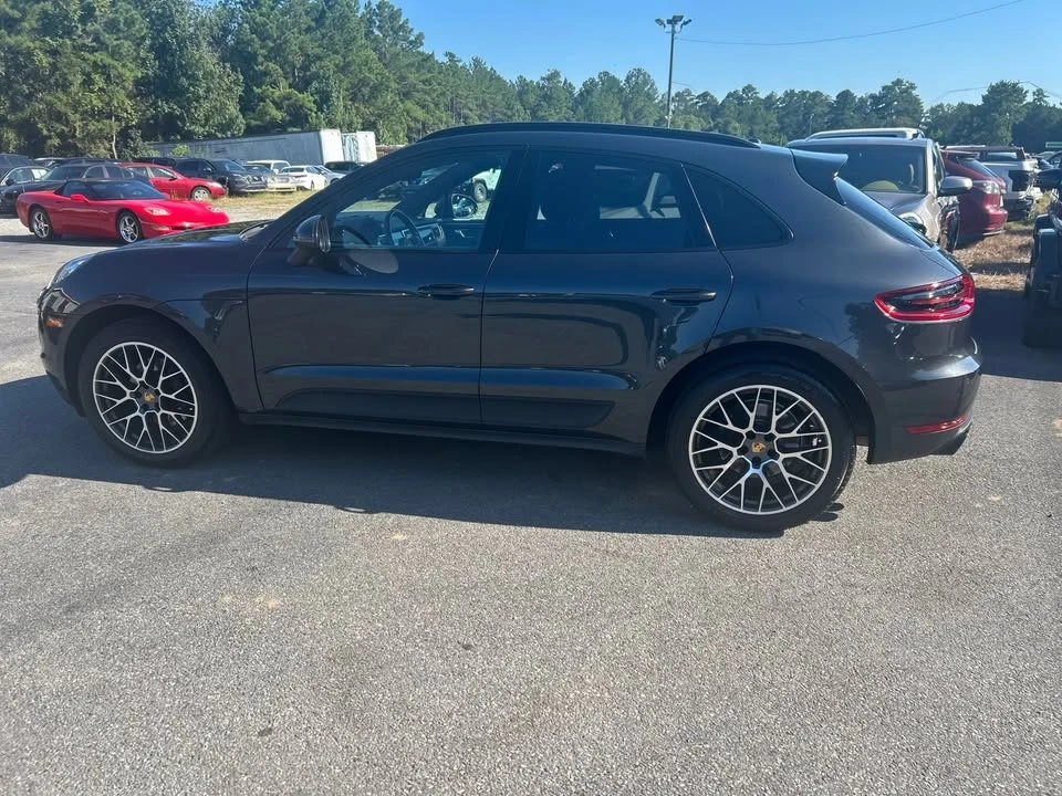 2018 Porsche Macan - Image 18 of 20