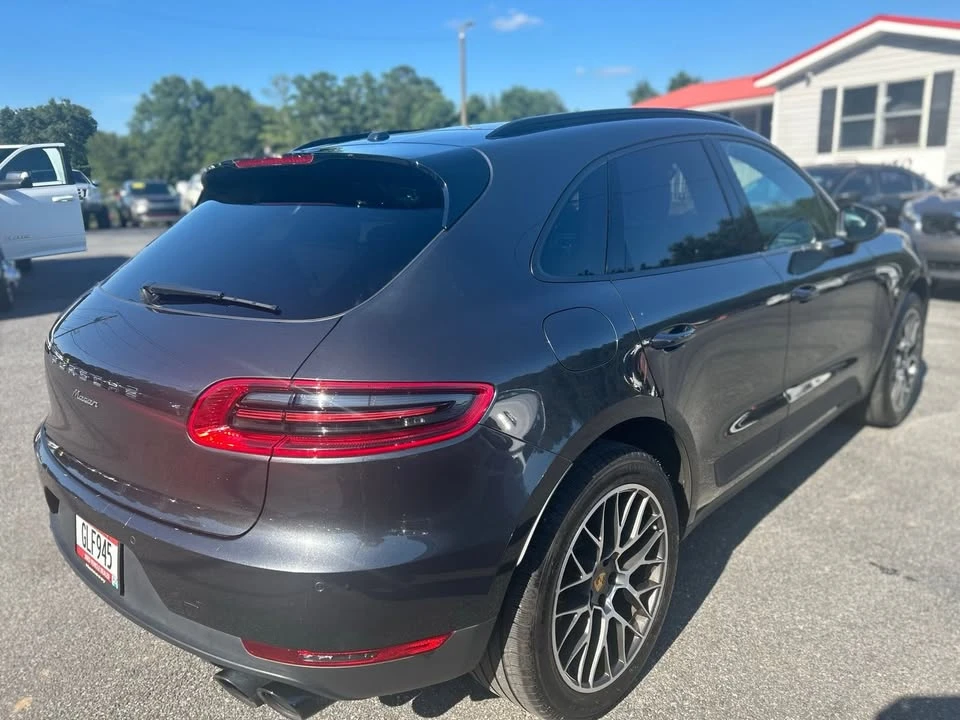 2018 Porsche Macan - Image 12 of 20