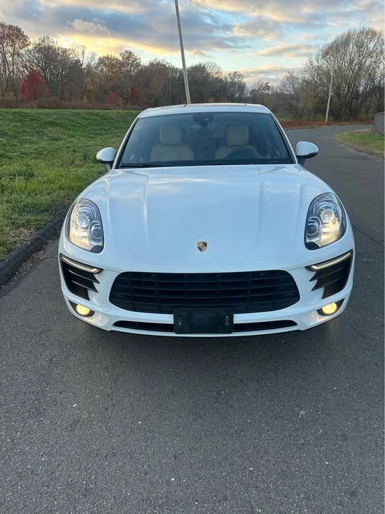 2018 Porsche Macan - Image 2 of 14