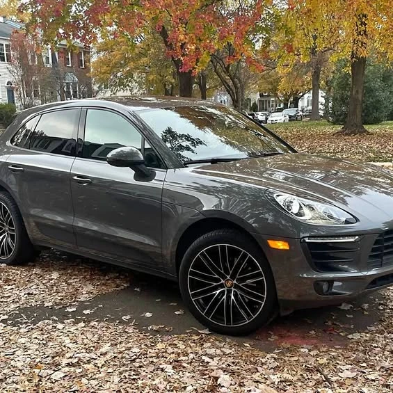 2018 Porsche Macan - Image 1 of 1
