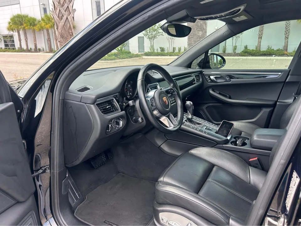 2018 Porsche Macan - Image 7 of 9