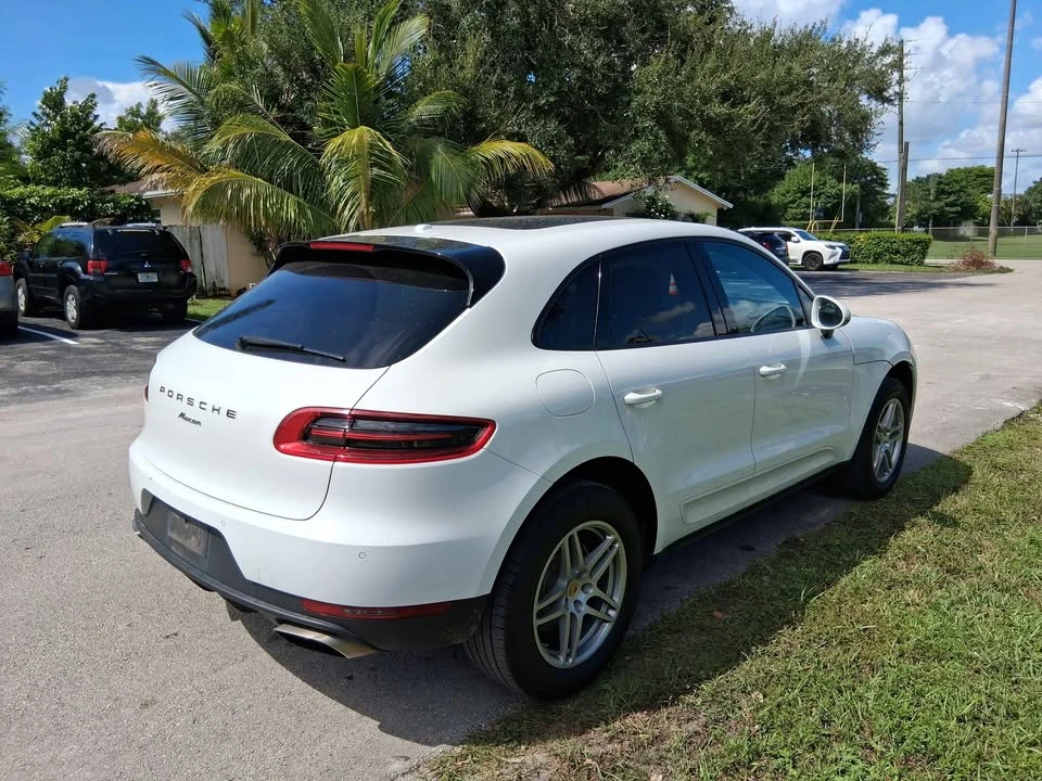 2018 Porsche Macan - Image 6 of 11