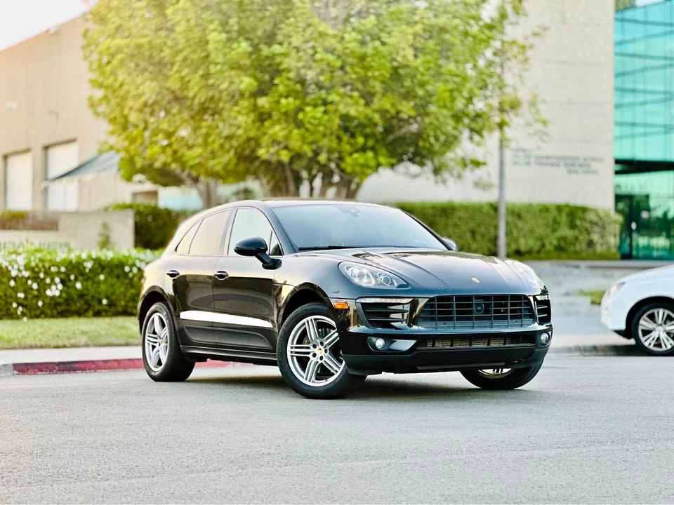 2018 Porsche Macan - Image 1 of 19