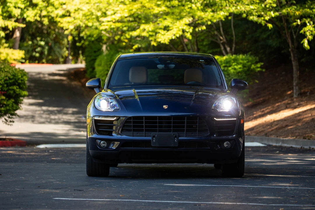 2018 Porsche Macan - Image 15 of 31