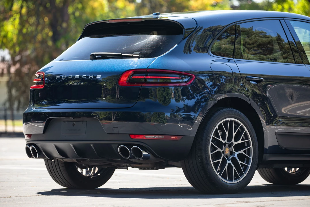 2018 Porsche Macan - Image 20 of 31