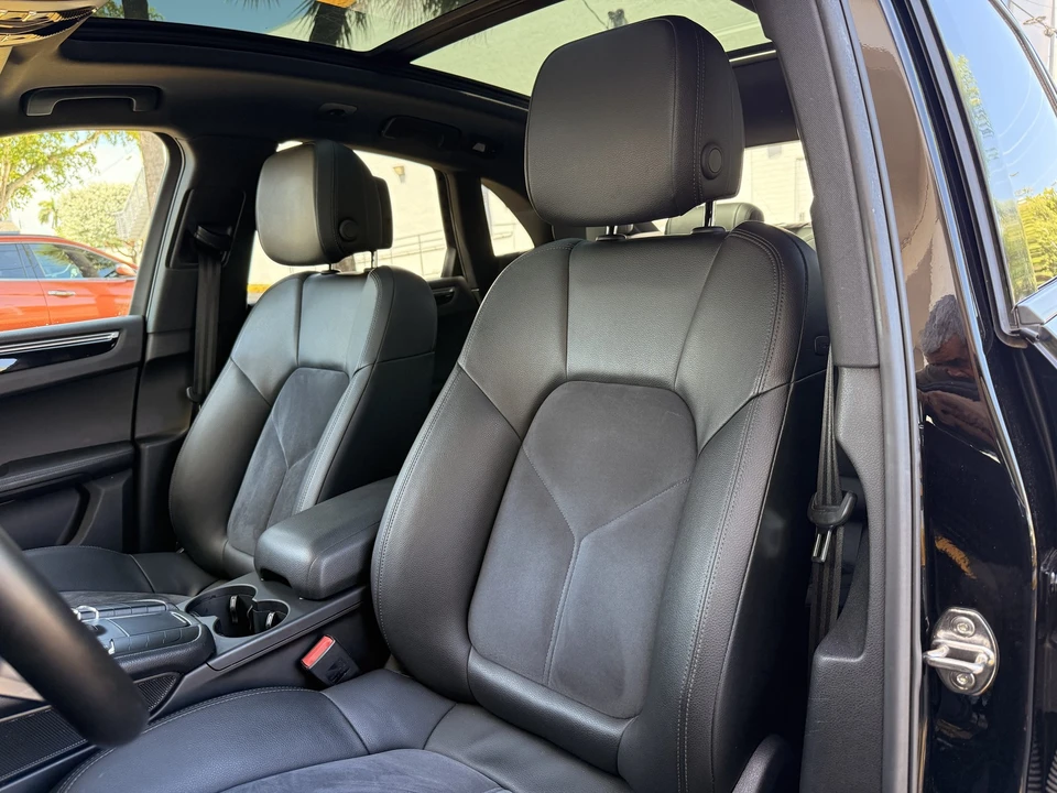 2018 Porsche Macan - Image 8 of 16