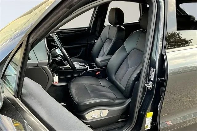 2018 Porsche Macan - Image 10 of 12