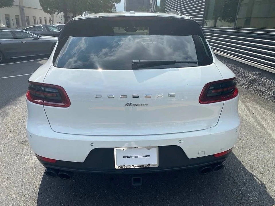 2018 Porsche Macan - Image 4 of 5