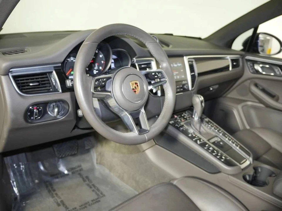 2018 Porsche Macan - Image 4 of 5
