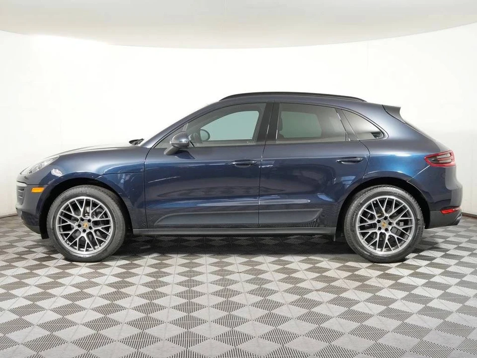 2018 Porsche Macan - Image 2 of 5