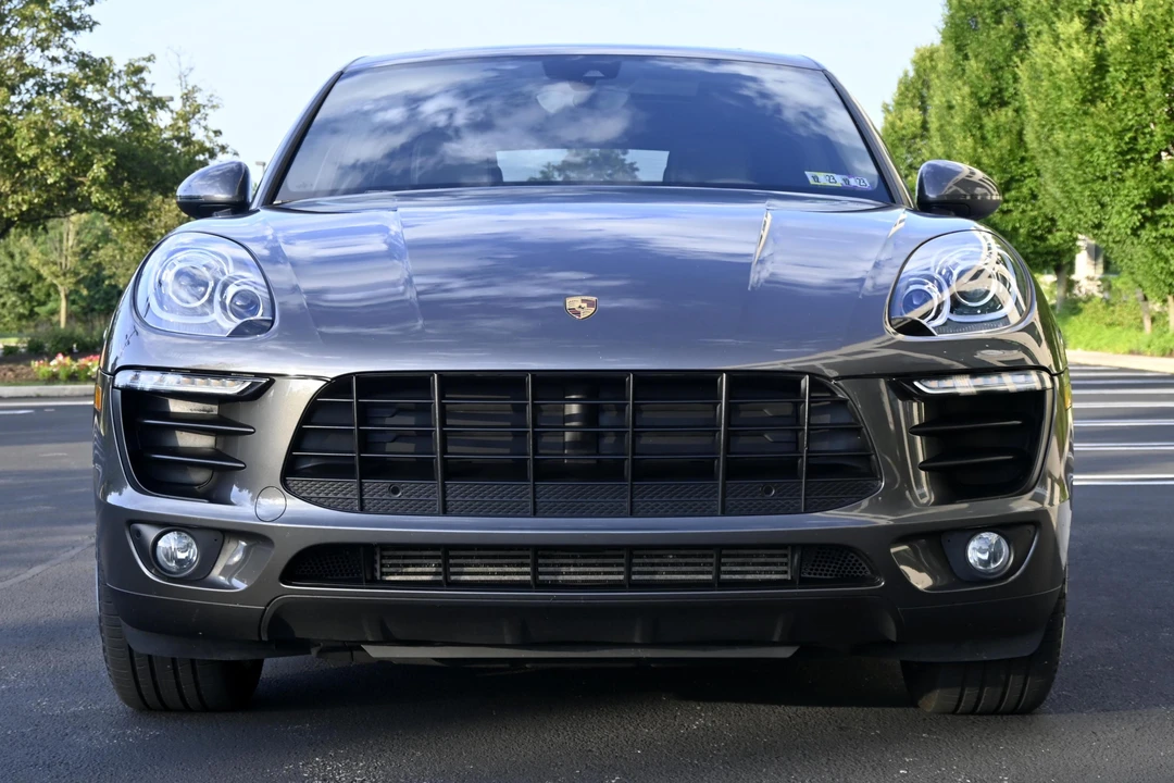 2018 Porsche Macan - Image 2 of 31